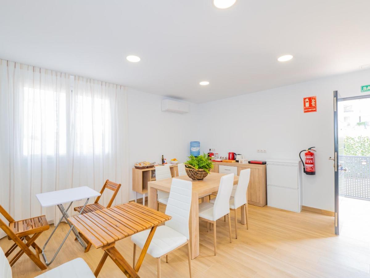 Cubo'S Hostal William'S Sunny 5 With Breakfast Torre de Benagalbon Exterior foto