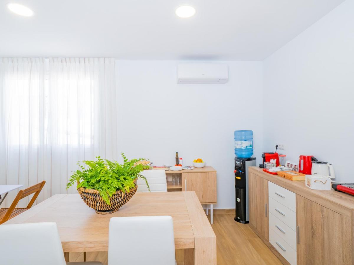Cubo'S Hostal William'S Sunny 5 With Breakfast Torre de Benagalbon Exterior foto